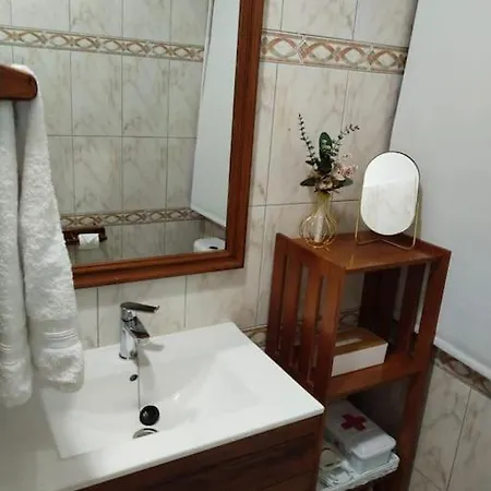 La Perla, *